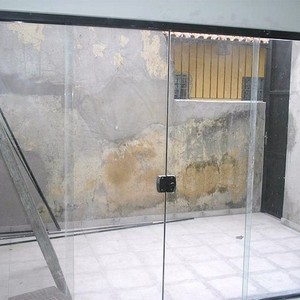Porta de vidro temperado para quarto